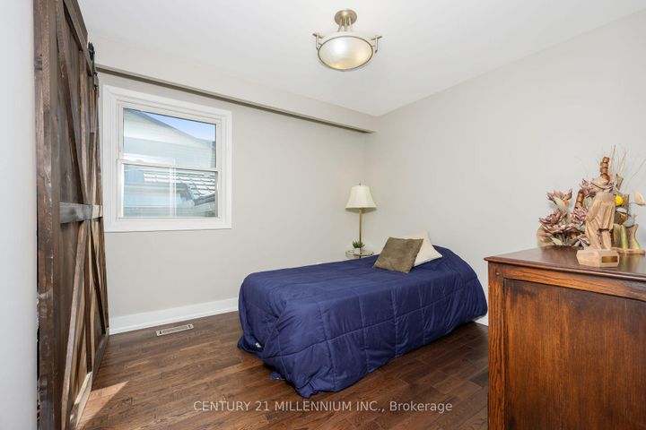 Photo 23 at 27 Hillside Drive, Georgetown, Halton Hills