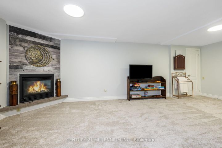 Photo 31 at 27 Hillside Drive, Georgetown, Halton Hills