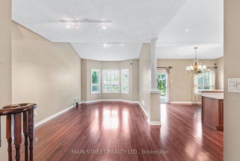 Photo 5 at 110 Tierra Avenue, Vellore Village, Vaughan