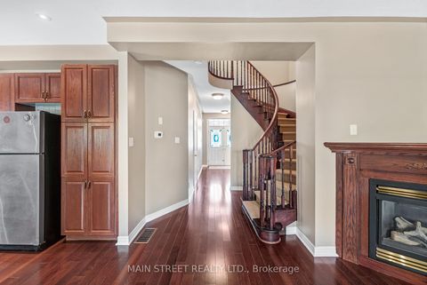 Photo 13 at 110 Tierra Avenue, Vellore Village, Vaughan