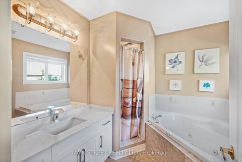 Photo 19 at 110 Tierra Avenue, Vellore Village, Vaughan