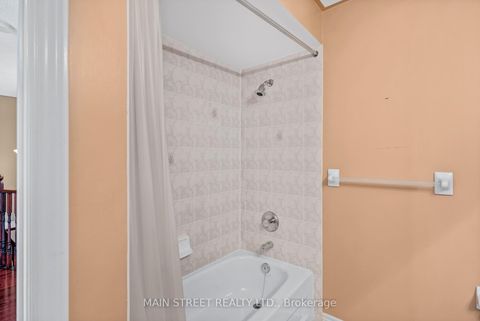 Photo 23 at 110 Tierra Avenue, Vellore Village, Vaughan