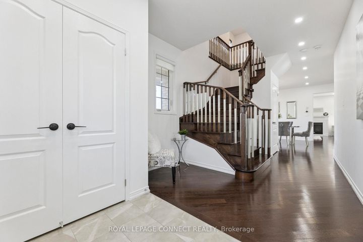 Photo 11 at 153 Windfields Farm Drive, Windfields, Oshawa