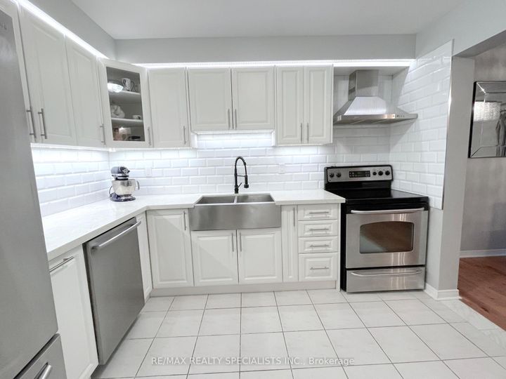 Photo 1 at 1726 Creek Way, Uptown, Burlington