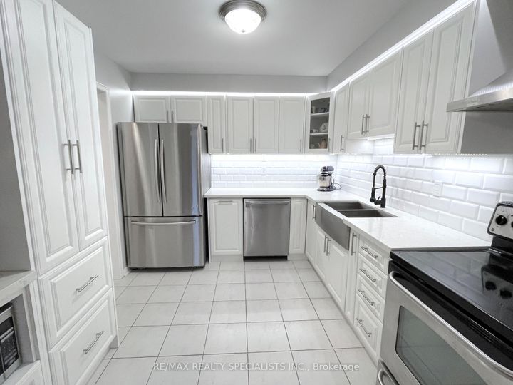 Photo 2 at 1726 Creek Way, Uptown, Burlington