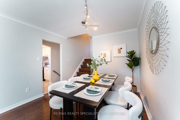 Photo 10 at 3560 Haven Glenn, Applewood, Mississauga