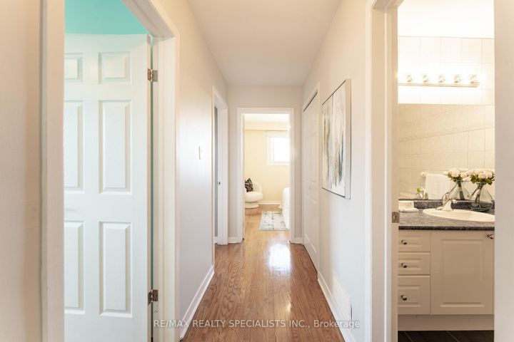 Photo 16 at 3560 Haven Glenn, Applewood, Mississauga