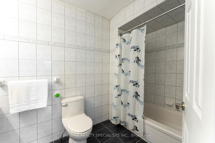 Photo 18 at 3560 Haven Glenn, Applewood, Mississauga