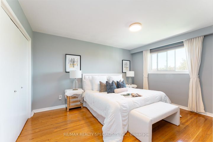 Photo 21 at 3560 Haven Glenn, Applewood, Mississauga
