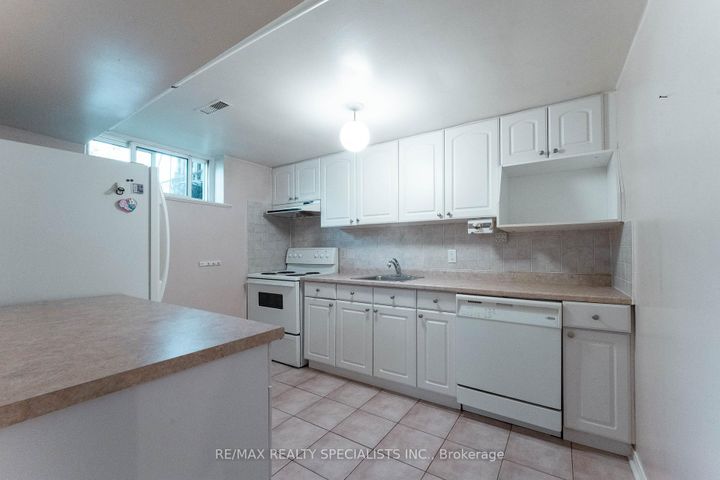 Photo 34 at 3560 Haven Glenn, Applewood, Mississauga