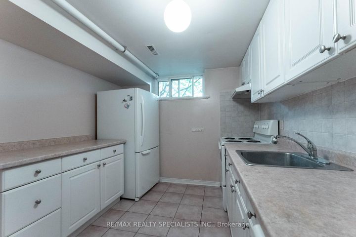 Photo 35 at 3560 Haven Glenn, Applewood, Mississauga