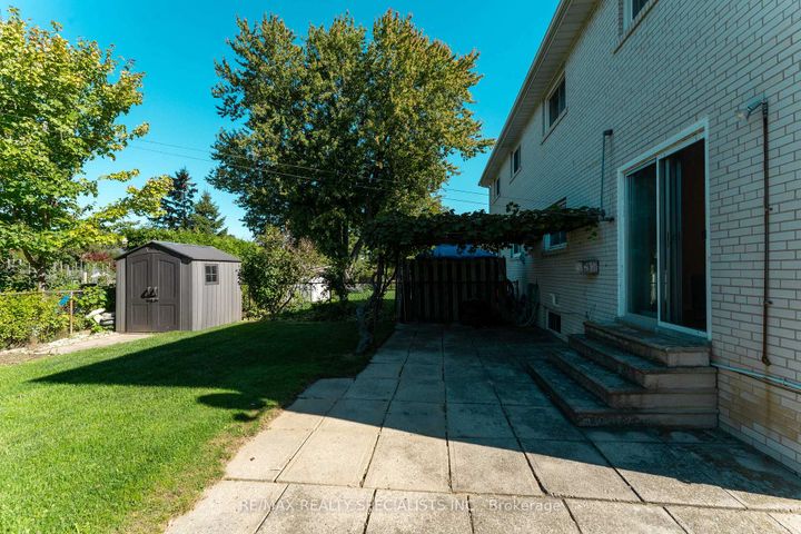 Photo 37 at 3560 Haven Glenn, Applewood, Mississauga