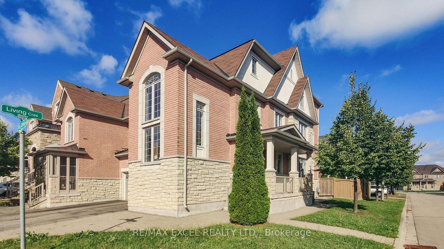 103 Living Crescent, Victoria Square, Markham 2