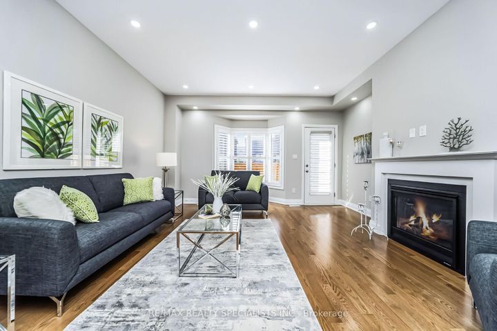 Photo 19 at 16 Dalbeattie Drive, Bram West, Brampton