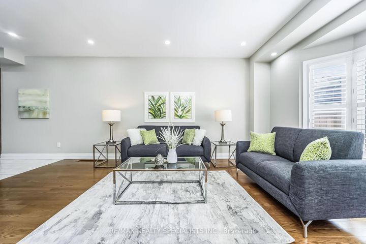 Photo 21 at 16 Dalbeattie Drive, Bram West, Brampton