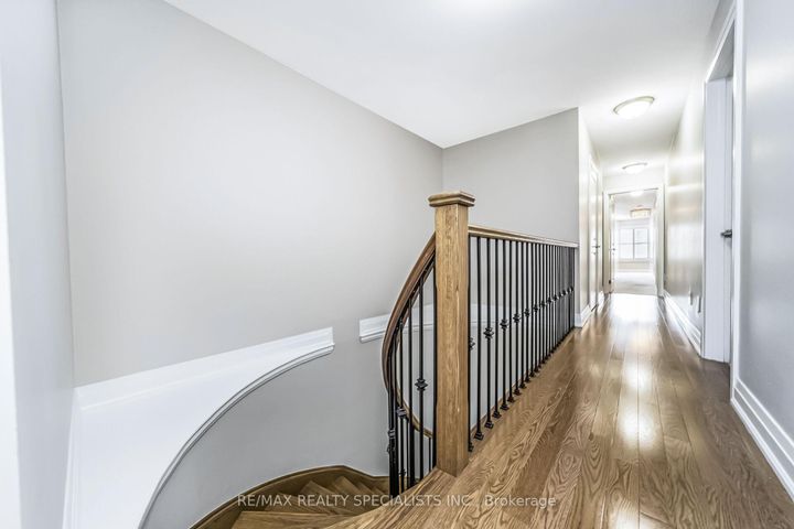 Photo 25 at 16 Dalbeattie Drive, Bram West, Brampton