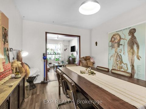 Photo 5 at 260 Shaw Street, Bellwoods, Toronto