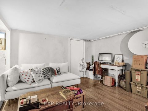 Photo 10 at 260 Shaw Street, Bellwoods, Toronto