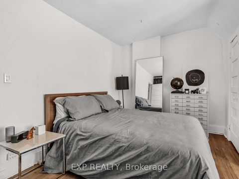 Photo 21 at 260 Shaw Street, Bellwoods, Toronto