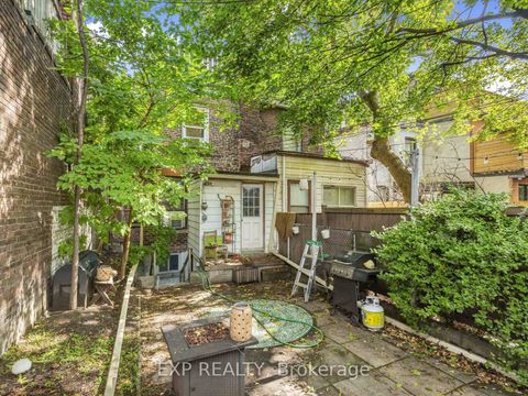 Photo 29 at 260 Shaw Street, Bellwoods, Toronto