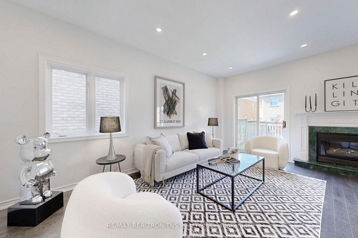 Photo 1 at 28 Golden Oak Avenue, Rouge Woods, Richmond Hill