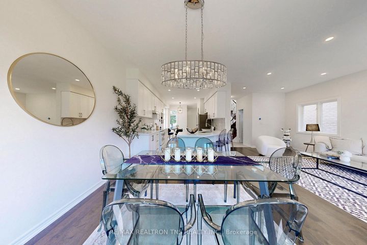 Photo 9 at 28 Golden Oak Avenue, Rouge Woods, Richmond Hill