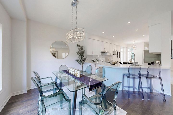 Photo 10 at 28 Golden Oak Avenue, Rouge Woods, Richmond Hill