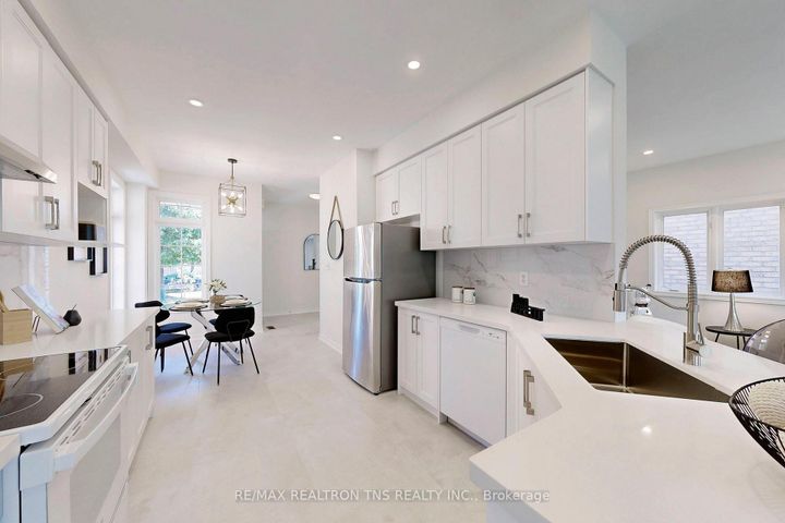 Photo 17 at 28 Golden Oak Avenue, Rouge Woods, Richmond Hill