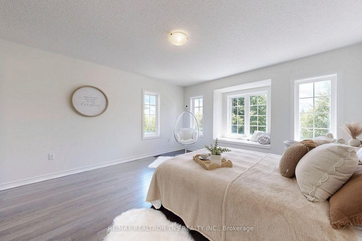 Photo 35 at 28 Golden Oak Avenue, Rouge Woods, Richmond Hill