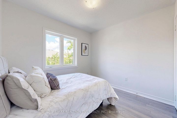 Photo 42 at 28 Golden Oak Avenue, Rouge Woods, Richmond Hill