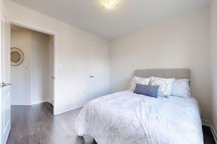 Photo 43 at 28 Golden Oak Avenue, Rouge Woods, Richmond Hill