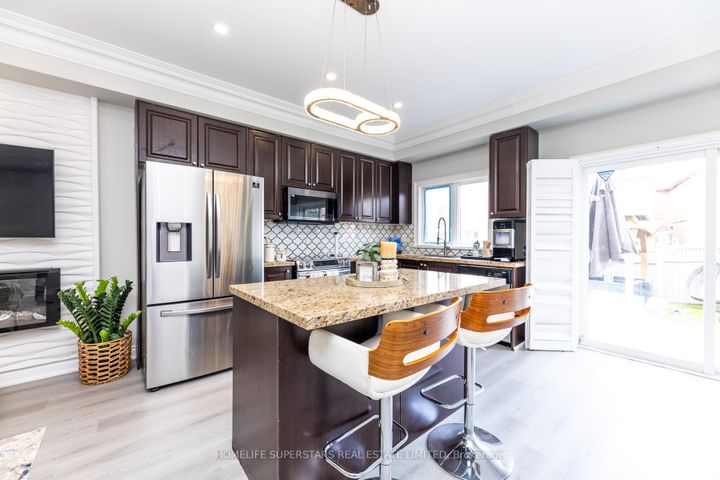 Photo 7 at 16 Brussels Avenue, Wellington, Brampton