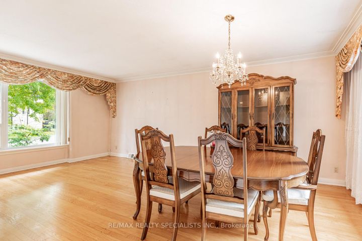 Photo 7 at 8 Charnwood Road, Don Mills, Toronto