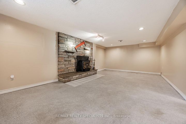 Photo 23 at 8 Charnwood Road, Don Mills, Toronto