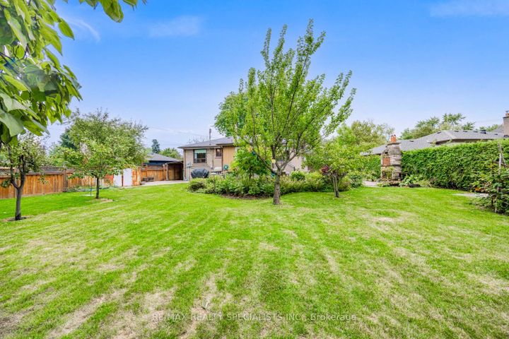 Photo 31 at 8 Charnwood Road, Don Mills, Toronto