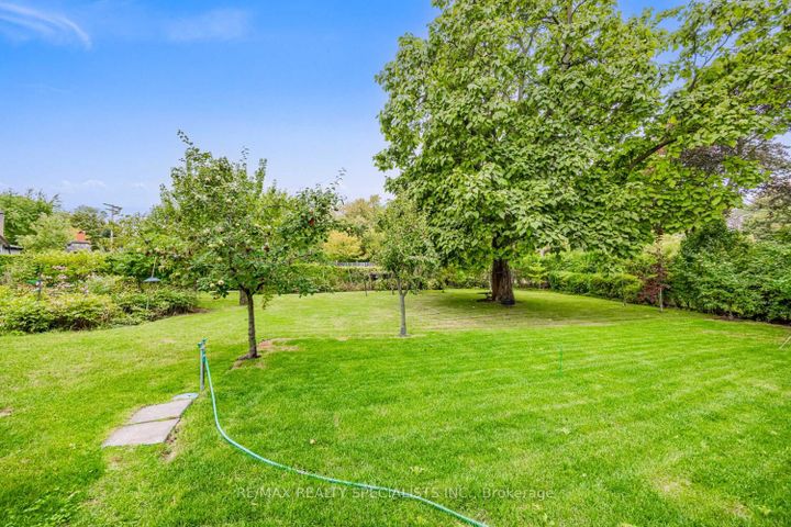 Photo 35 at 8 Charnwood Road, Don Mills, Toronto