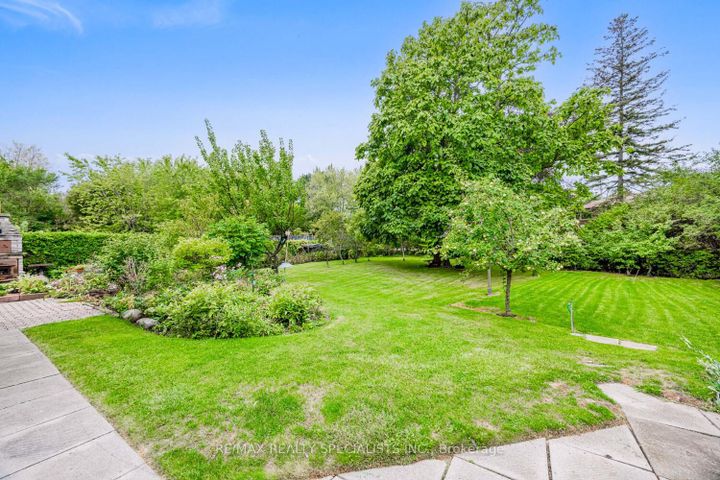 Photo 36 at 8 Charnwood Road, Don Mills, Toronto
