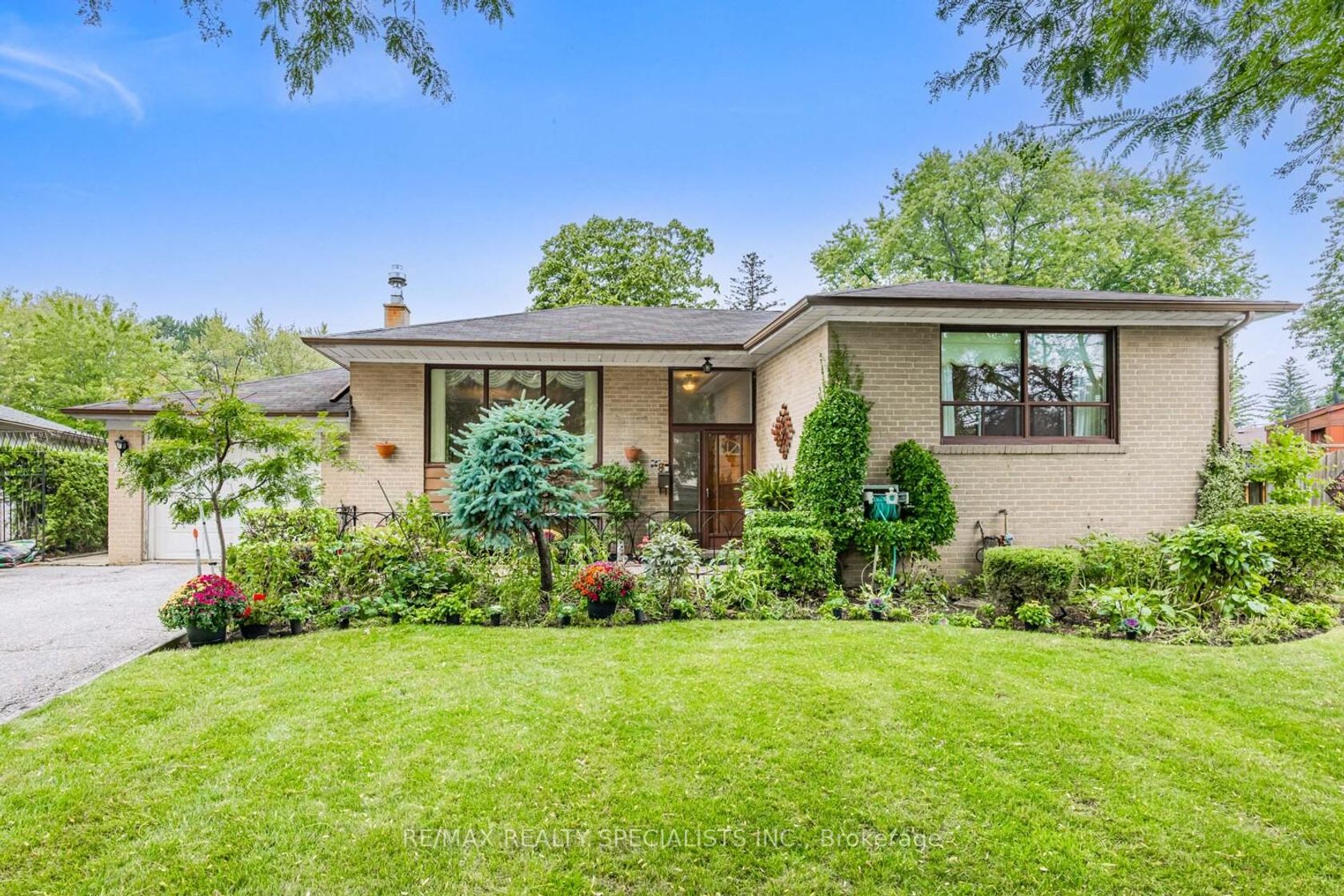 8 Charnwood Road, Don Mills, Toronto 2