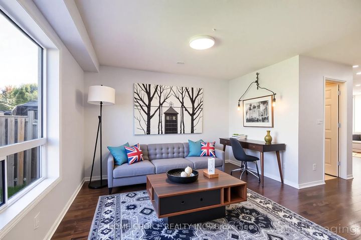 Photo 3 at 674 Brasswinds Trail, Pinecrest, Oshawa
