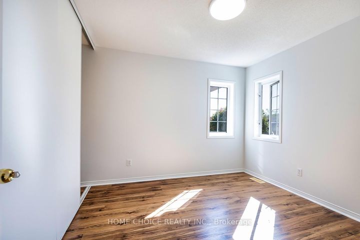 Photo 15 at 674 Brasswinds Trail, Pinecrest, Oshawa