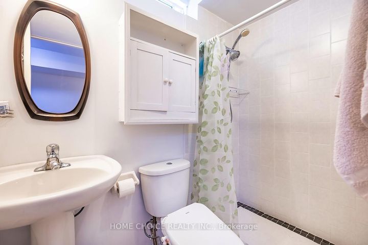 Photo 25 at 674 Brasswinds Trail, Pinecrest, Oshawa
