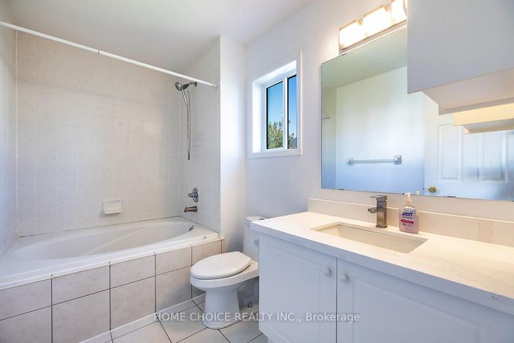 Photo 26 at 674 Brasswinds Trail, Pinecrest, Oshawa