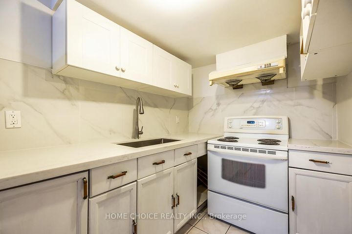Photo 33 at 674 Brasswinds Trail, Pinecrest, Oshawa