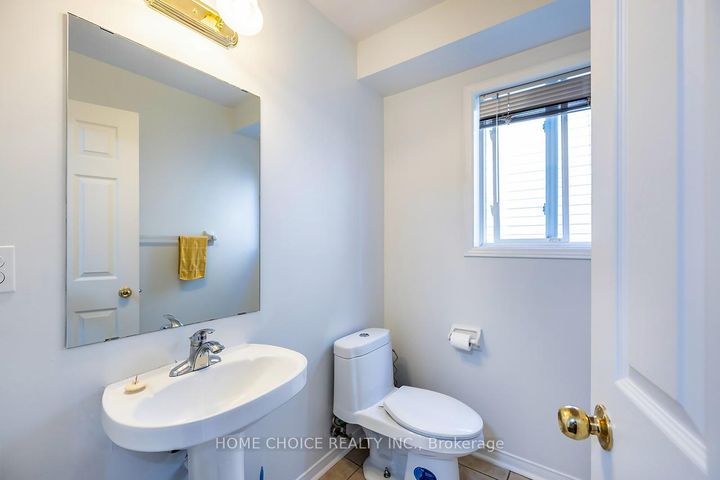 Photo 35 at 674 Brasswinds Trail, Pinecrest, Oshawa