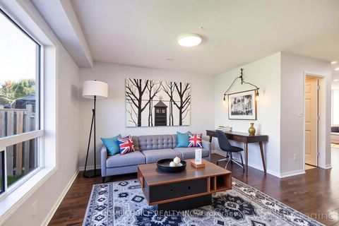 Photo 3 at 674 Brasswinds Trail, Pinecrest, Oshawa