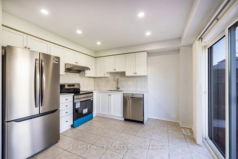 Photo 8 at 674 Brasswinds Trail, Pinecrest, Oshawa