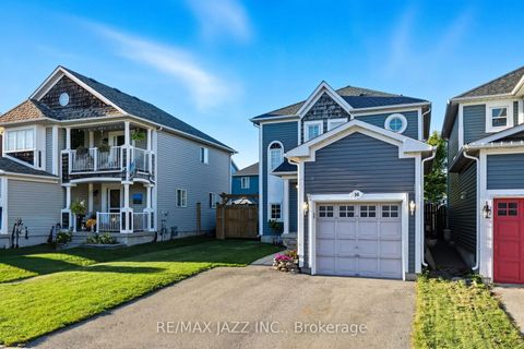 Photo 2 at 16 Carveth Crescent, Newcastle, Clarington