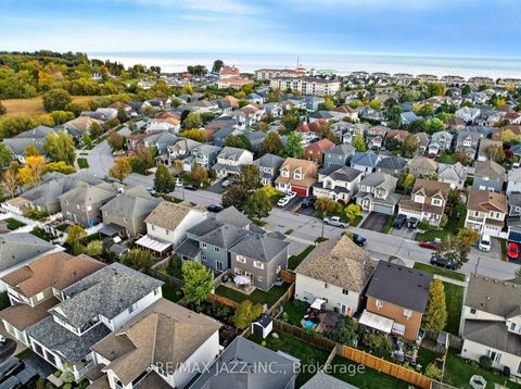 Photo 4 at 16 Carveth Crescent, Newcastle, Clarington