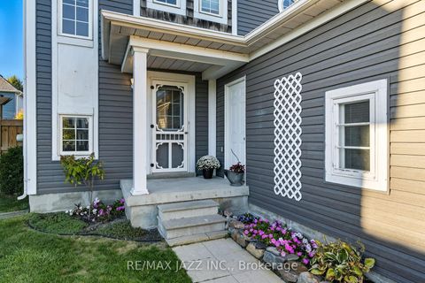 Photo 6 at 16 Carveth Crescent, Newcastle, Clarington