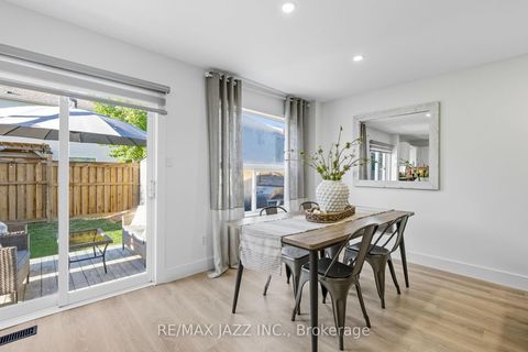Photo 12 at 16 Carveth Crescent, Newcastle, Clarington